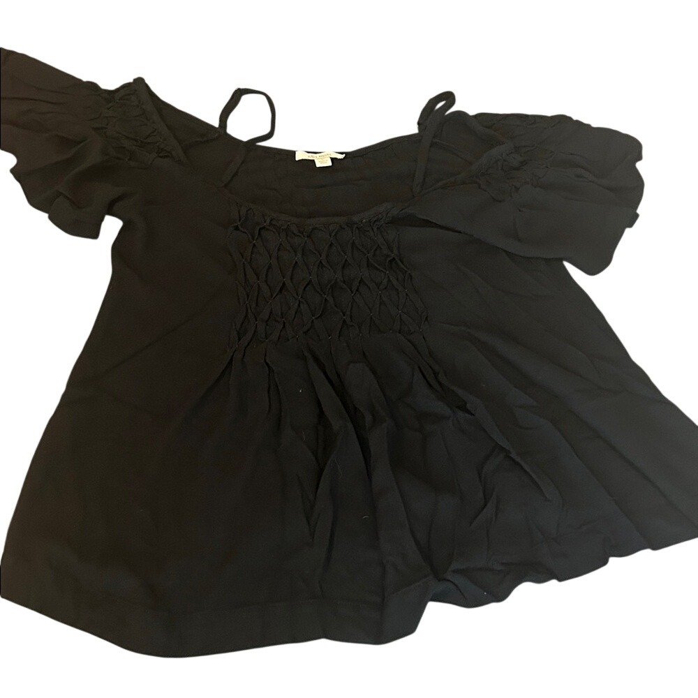 Ella Moss Black Cold Shoulder Smocked Lattice Blouse Top Womens Medium